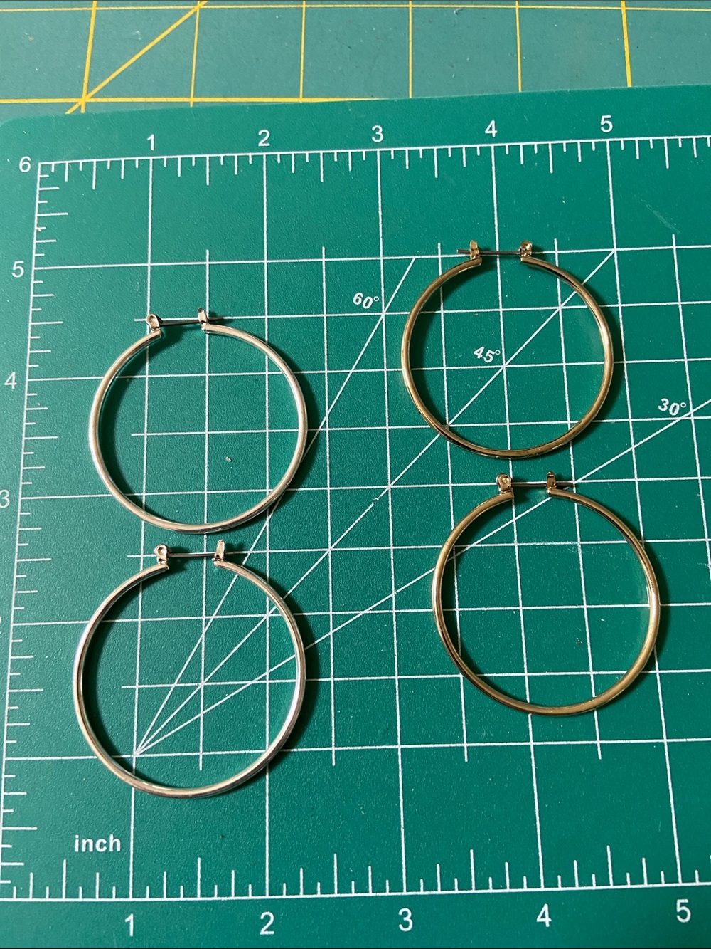 2 pairs Classic Metal Hoop Earrings - Silver and Gold